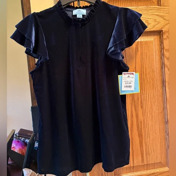 CeCe Midnight Blue Velvet top size small with flutter sleeve - Picture 1 of 5